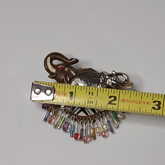 Plastic And Metal Dangling Bead Lucky Elephant Brooch - Picture 8 of 12